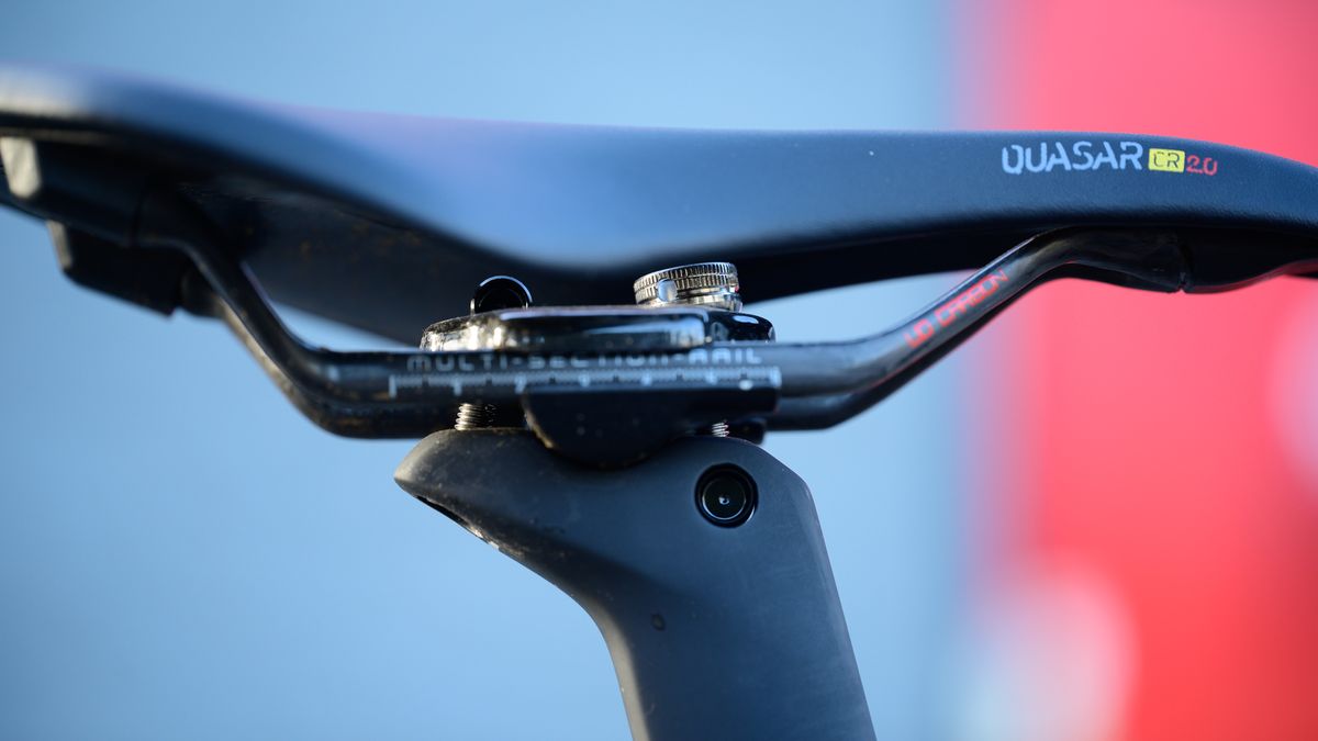 Look 795 Blade RS saddle attachment system