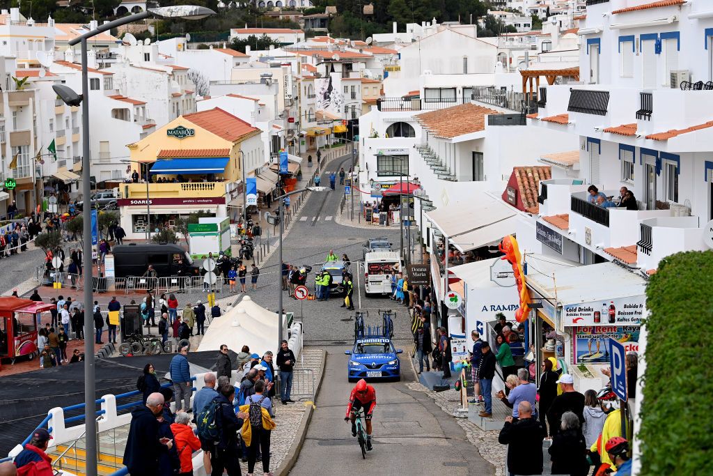 LAGOAPRAIA DO CARVOEIRO ALGARVE PORTUGAL FEBRUARY 19 Hugo Hofstetter of France and Team Arkea Samsic sprints during the 49th Volta ao Algarve em Bicicleta 2023 Stage 5 a 244km individual time trial stage from Lagoa to Lagoa VAlgarve2023 on February 19 2023 in Lagoa Algarve Portugal Photo by Tim de WaeleGetty Images