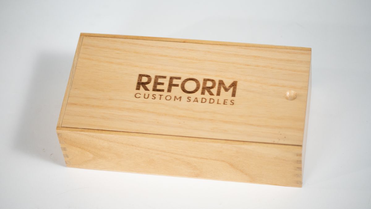Reform Seymour Saddle packaging