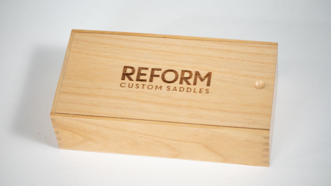 Reform Seymour Saddle packaging