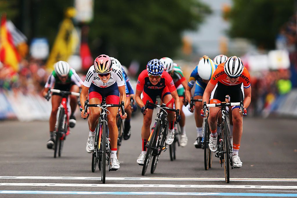 Great Britain&#039;s Lizzie Deignan – née Armitstead – sprints to victory in the elite women&#039;s road race at the 2015 UCI Road World Championships in Richmond, Virginia, in the USA