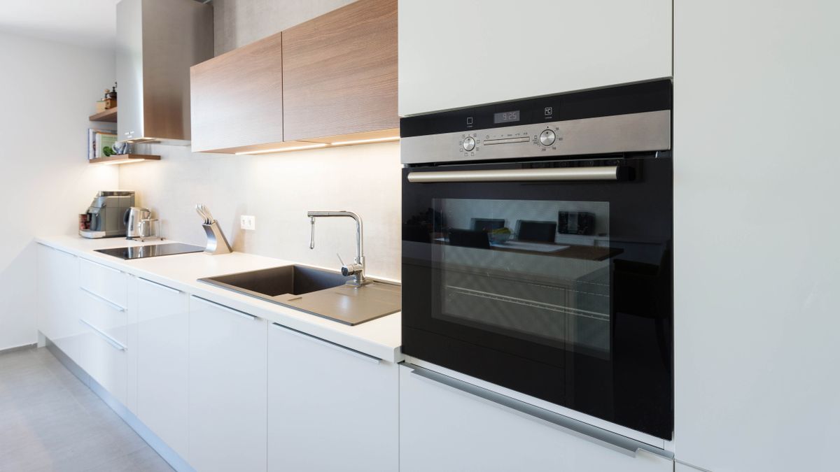 A wall oven in a kitchen