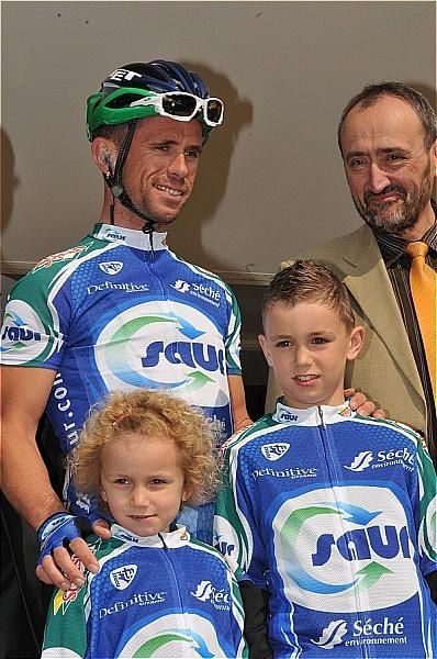 Jimmy Casper and his kids.