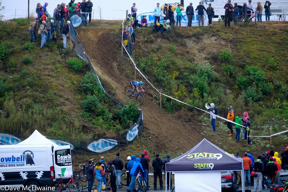 Katie Compton (Trek Panache) descending the ridge above the racecourse