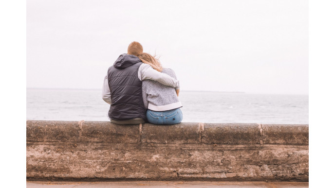 From VR to holograms: these are 2019's top dating trends
