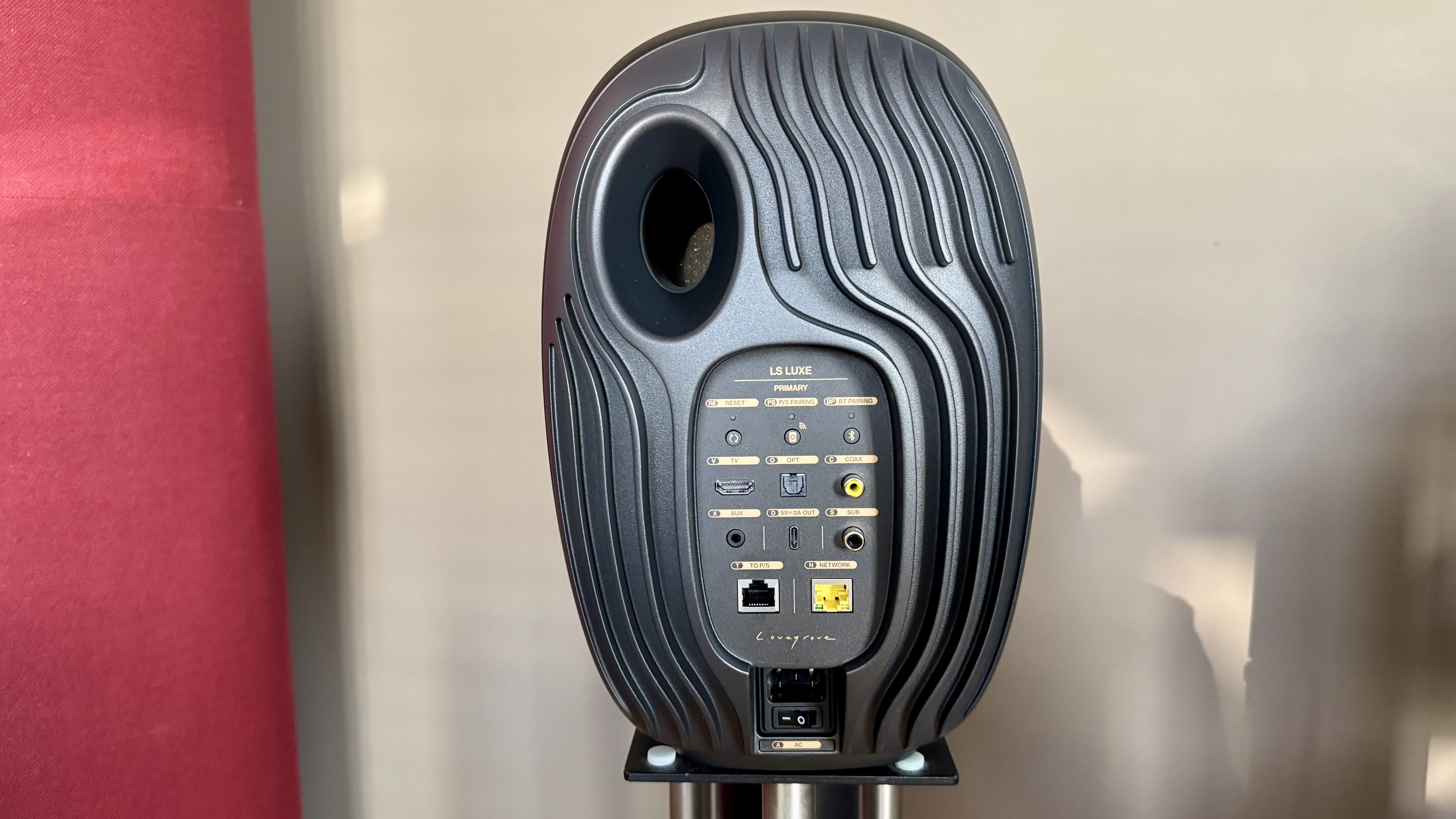 KEF LS Luxe seen from behind in full