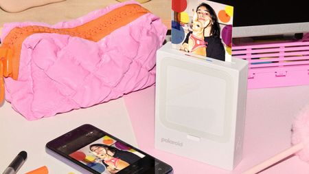 The Polaroid Hi-Print 3x3 portable photo printer