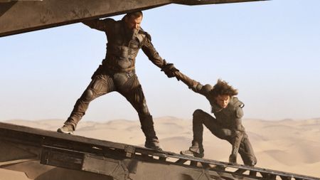 Josh Brolin and Timoth&eacute;e Chalamet in Dune