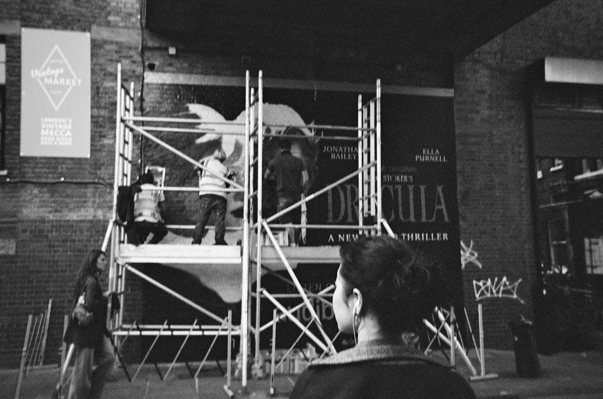 Sample photograph taken with Fujifilm QuickSnap Black and White