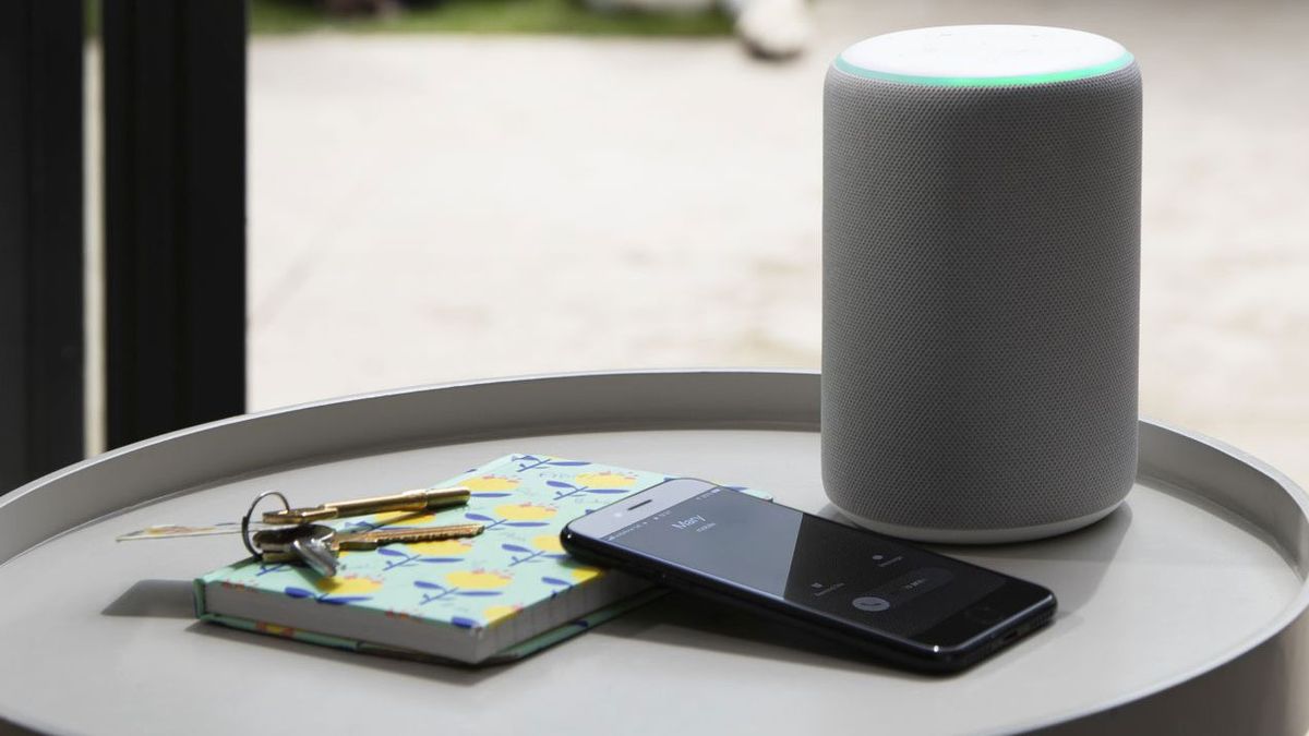 How to change Alexa's voice using any Echo or smartphone - Video