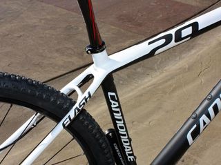 Carbon fibers pass uninterrupted from the top tube into the seat tube, supposedly making for better front triangle torsional stiffness.