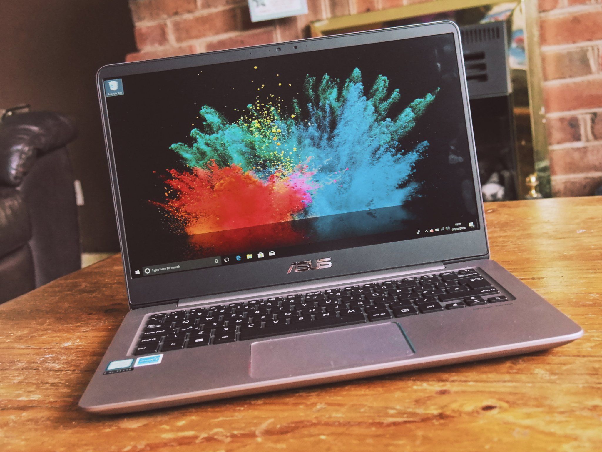 h*i様 【今日だけ激安】ASUS Zenbook 本体 凹みあり 20190329164517_314_.jpg