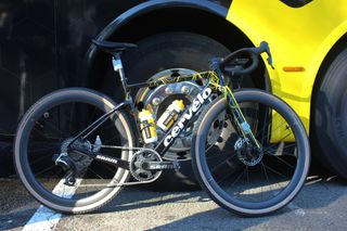 Marianne Vos' bike featuring tyre inflation system Gravaa