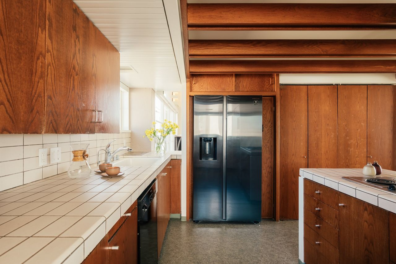 The kitchen in the Lovell Beach House
