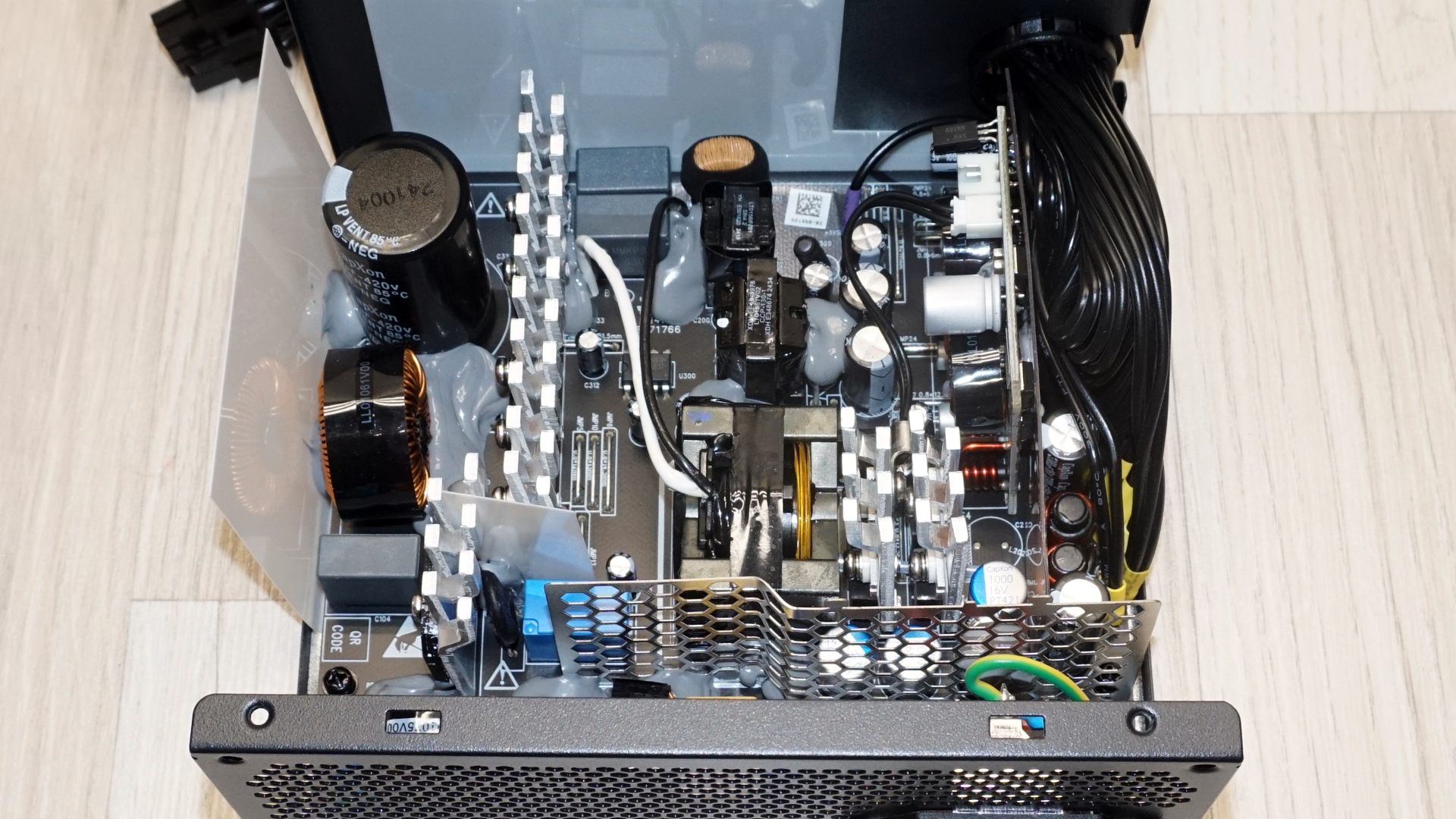 Cooler Master MWE Bronze V2 230V 650W