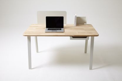 Mantis Desk 