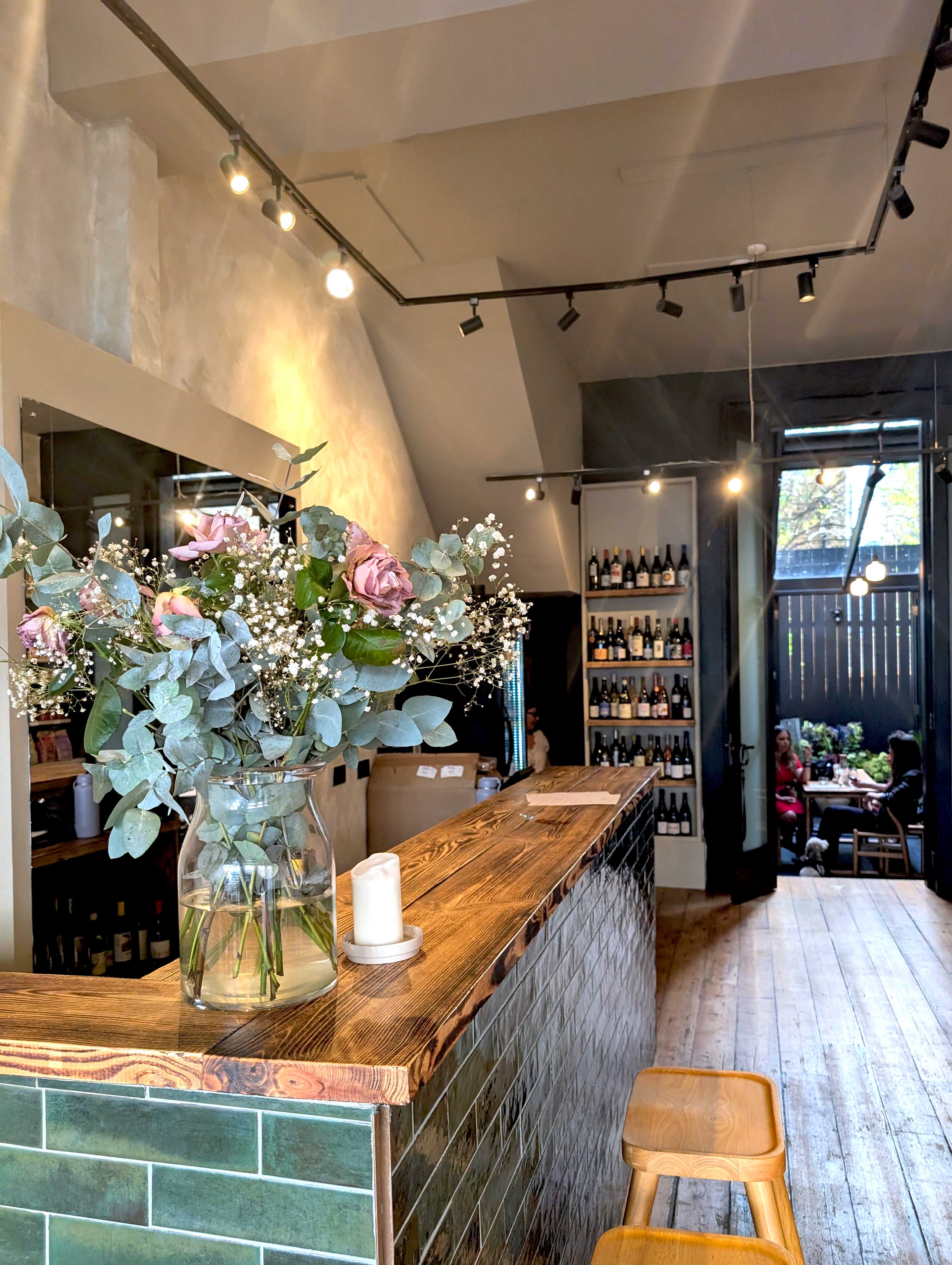 Frankie's wine bar w10