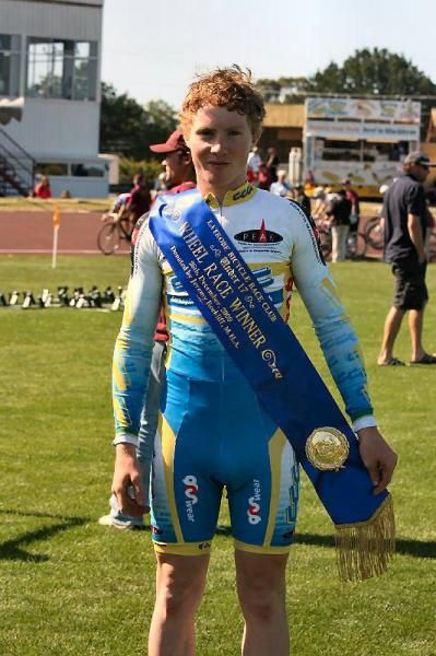 Evan Hull won the Under 17 wheel race.