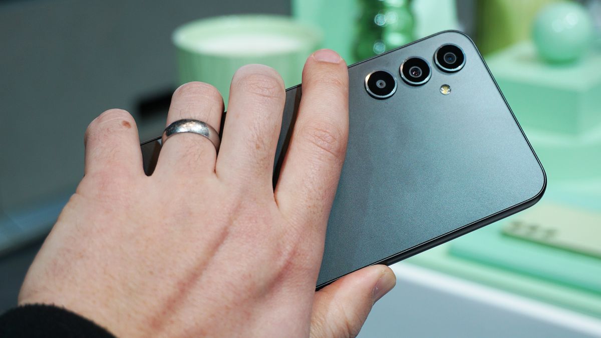 Samsung Galaxy A34 5G hands on Awesome Graphite back angled