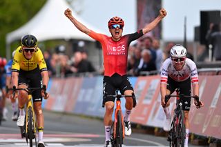 Tom Pidcock (Ineos Grenadiers) edges out Marc Hirschi (UAE Team Emirates) and Tiesj Benoot (Visma-Lease a Bike) to win 2024 Amstel Gold Race