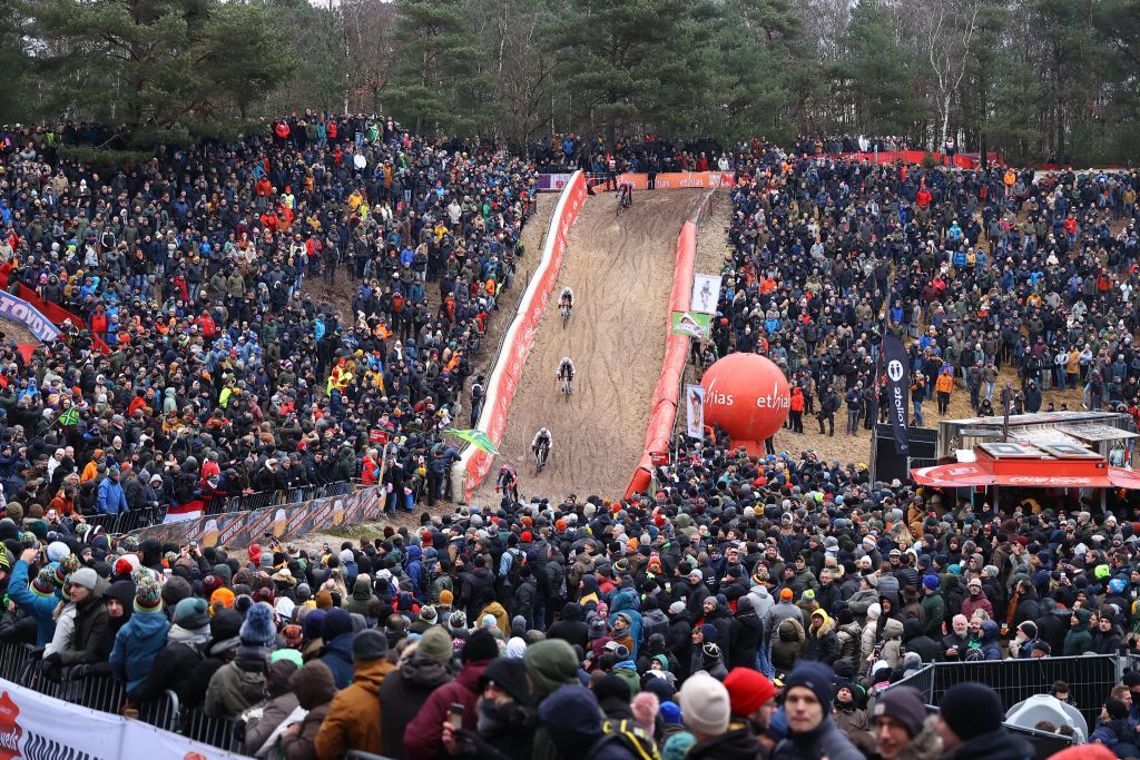 Zonhoven World Cup drew massive crowds