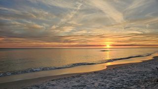 Photo of a sunset on a beach in Florida captured with the Samsung Galaxy S23 Ultra