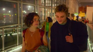 Ben Hardy and Haley Lu Richardson in Love at first Sight