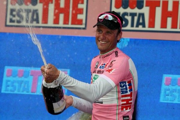 Italy's Alessandro Petacchi (LPR Brakes-Farnese Vini) celebrates his win in stage three of the centennial Giro d'Italia.