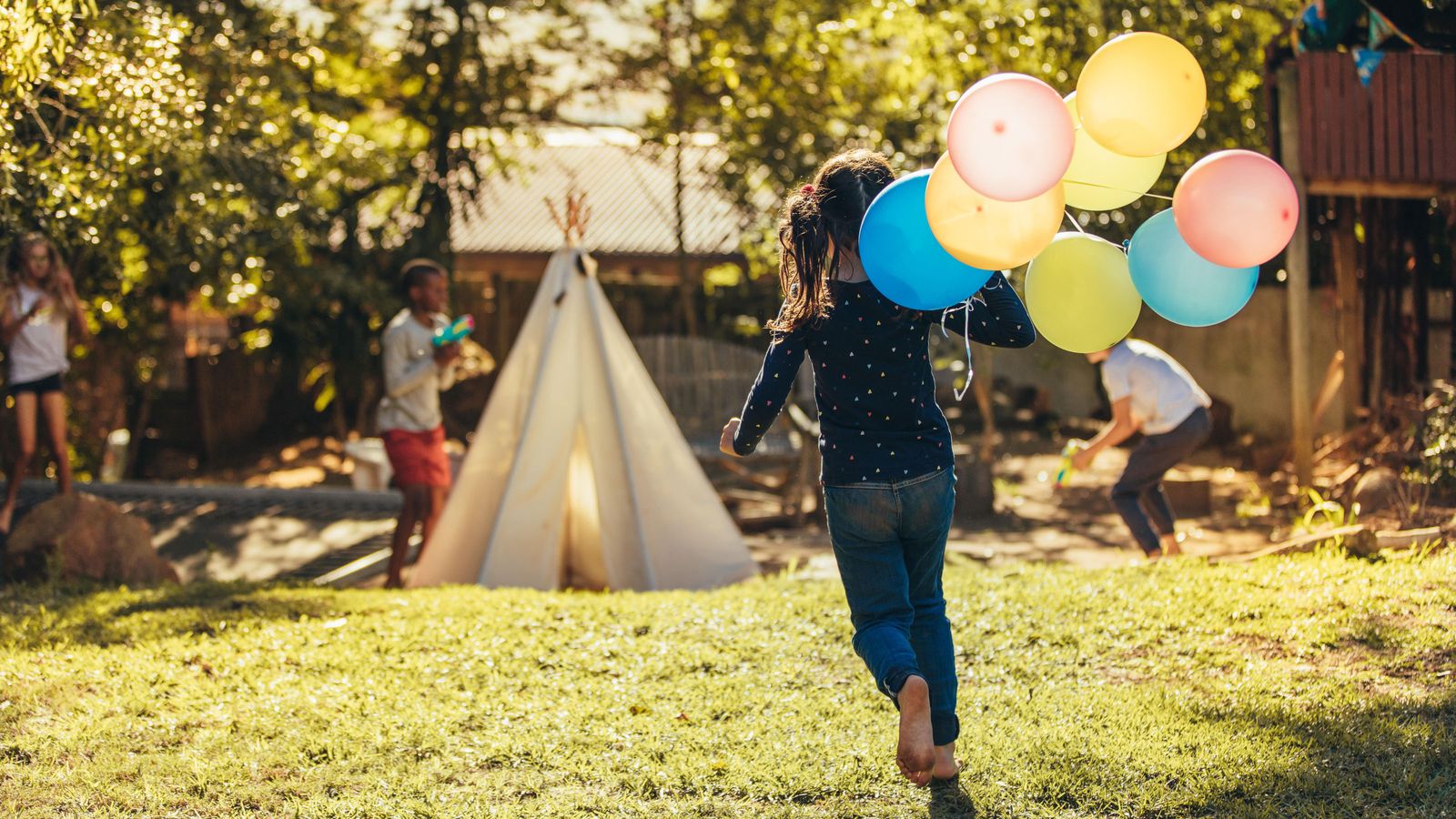 Backyard Ideas For Kids: 12 Ways To Have Fun In The Garden | Homes ...