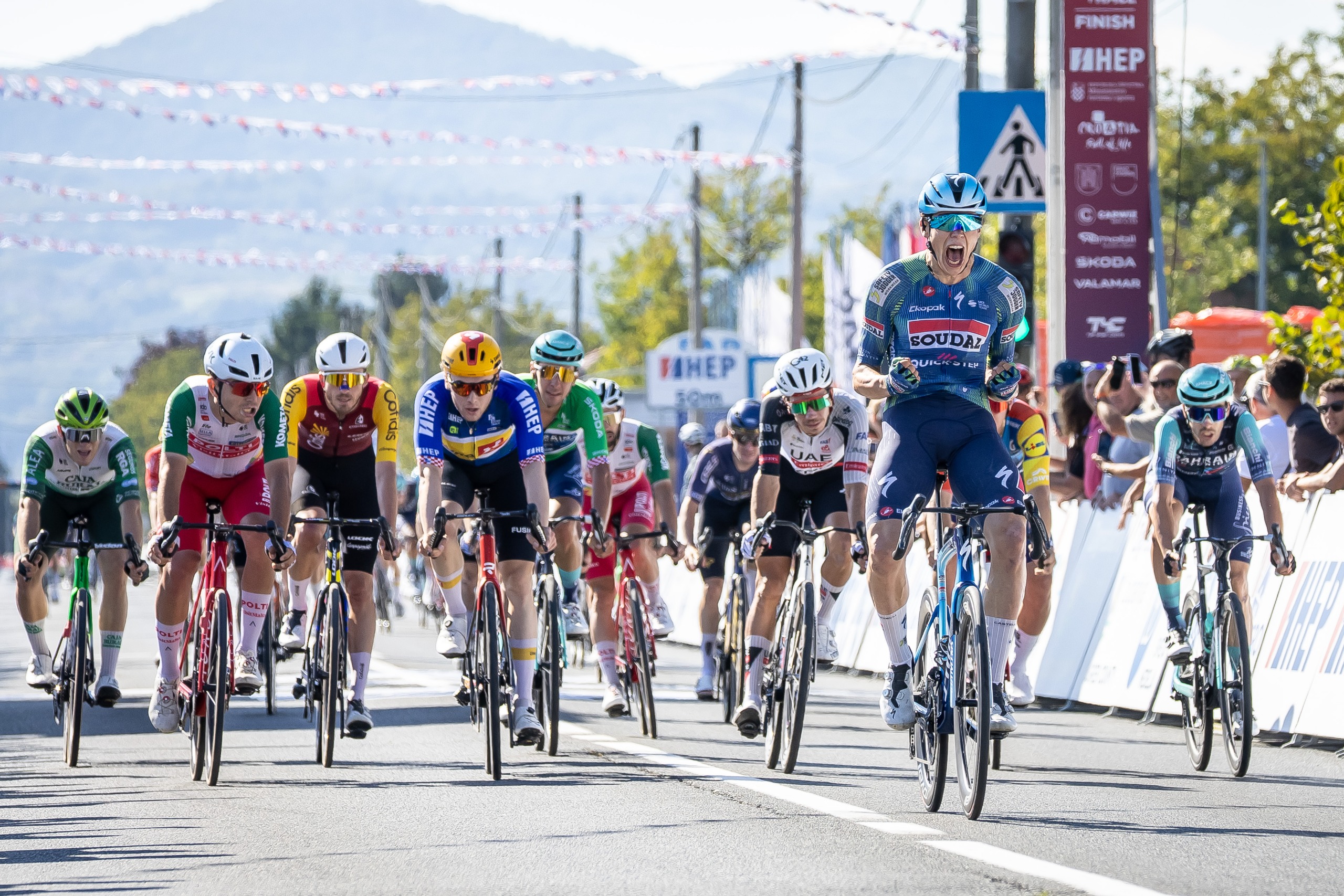 CRO Race: Paul Magnier finally gets his victory on stage 5 with mighty sprint