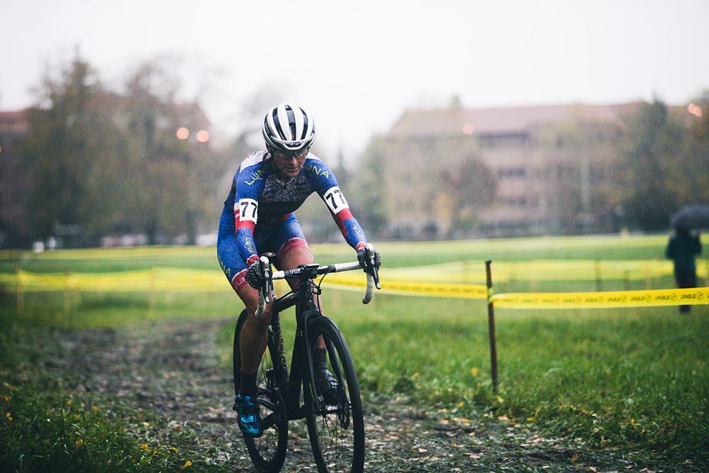 Katerina Nash (Luna Pro Team) descending one of the four flyovers early in the first lap