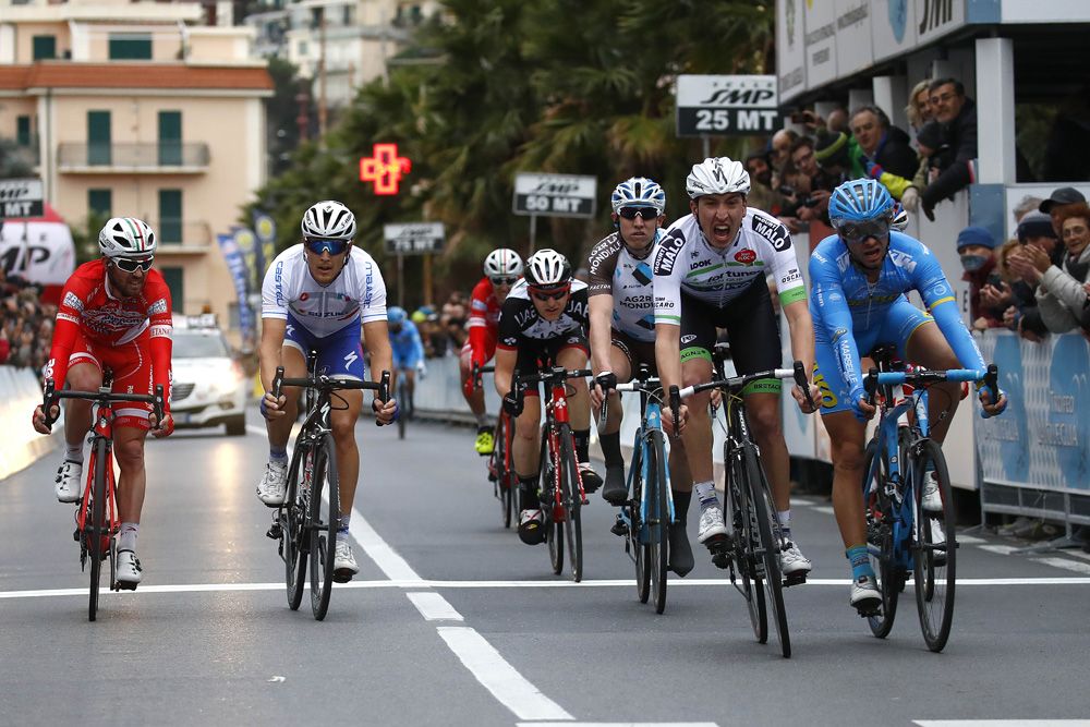 The sprint for second place