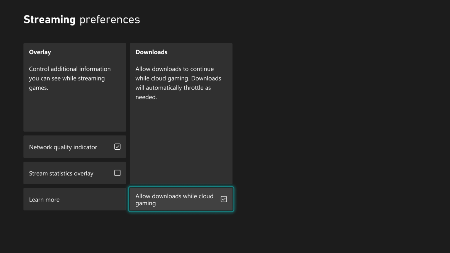 Xbox Streaming preferences menu highlighting the option "Allow downloads while cloud gaming" with a checked box.