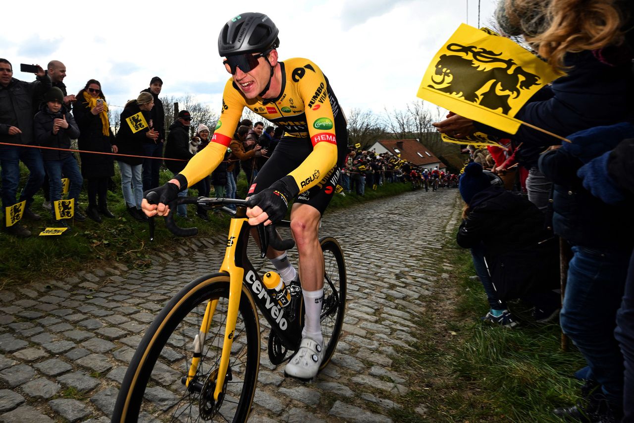 Ronde van Vlaanderen 2022 - Tour of Flanders - 106th Edition - Antwerp - Oudenaarde 272,5 km - 03/04/2022 - Molenberg - Nathan Van Hooydonck (BEL - Team Jumbo - Visma) - photo Vincent Kalut/PN/SprintCyclingAgency&Acirc;&copy;2022