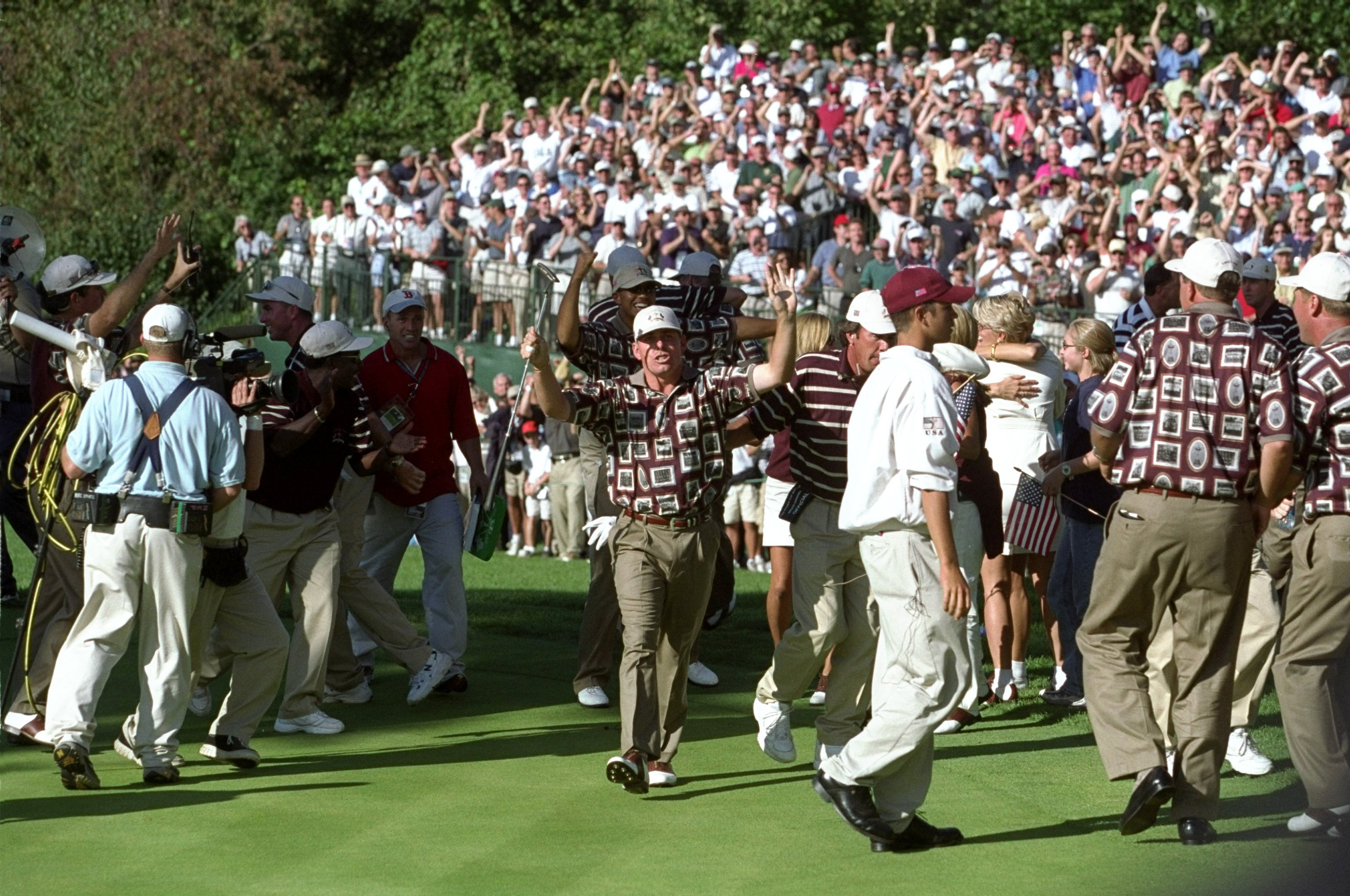 Justin Leonard on the 17th green at the 1999 Ryder Cup