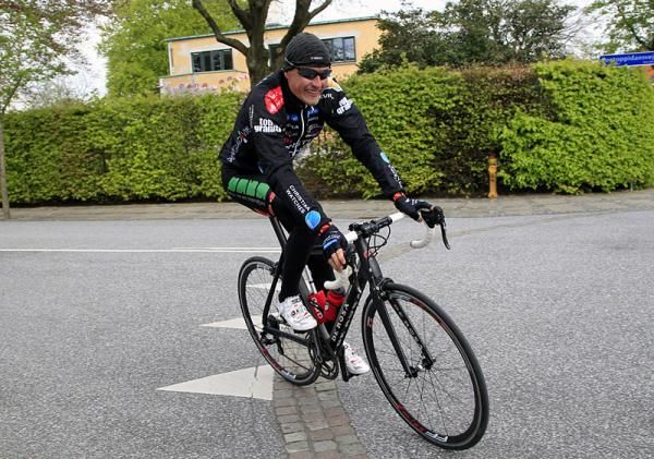 Michael Rasmussen is not competing in the Giro, but the Dane was out to check out the route for stage 1.