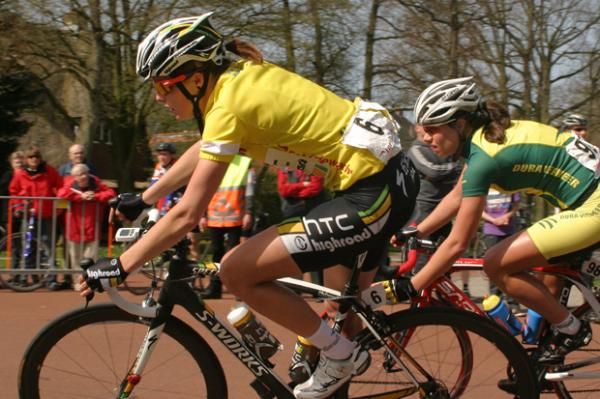 Race leader Adrie Visser (HTC Highroad Women) in the bunch