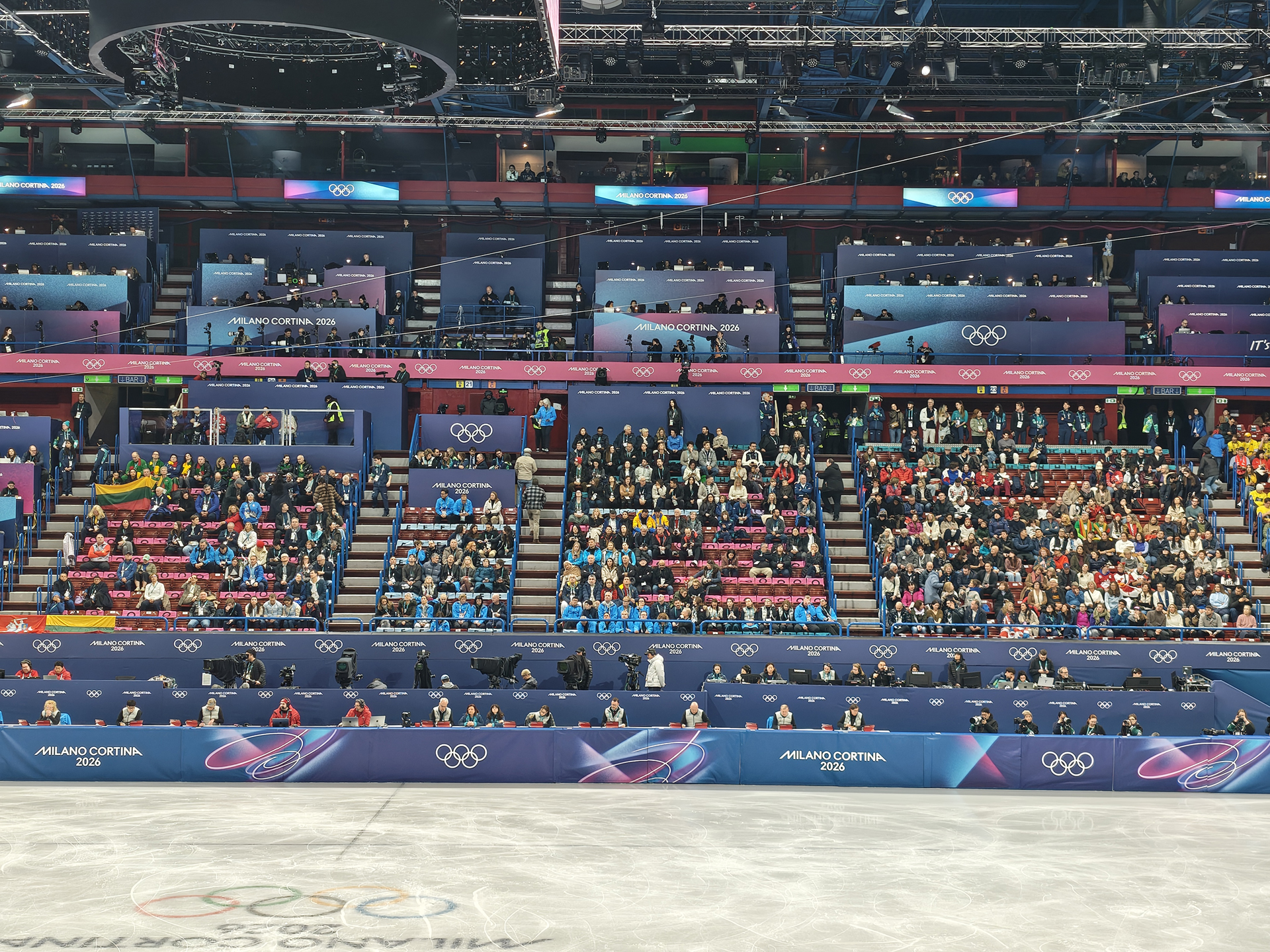 Motorola Signature sample photos