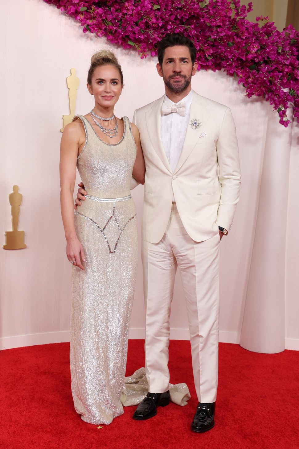 Emily Blunt’s Futuristic Dress Was Confusing The Heck Out Of Oscars ...