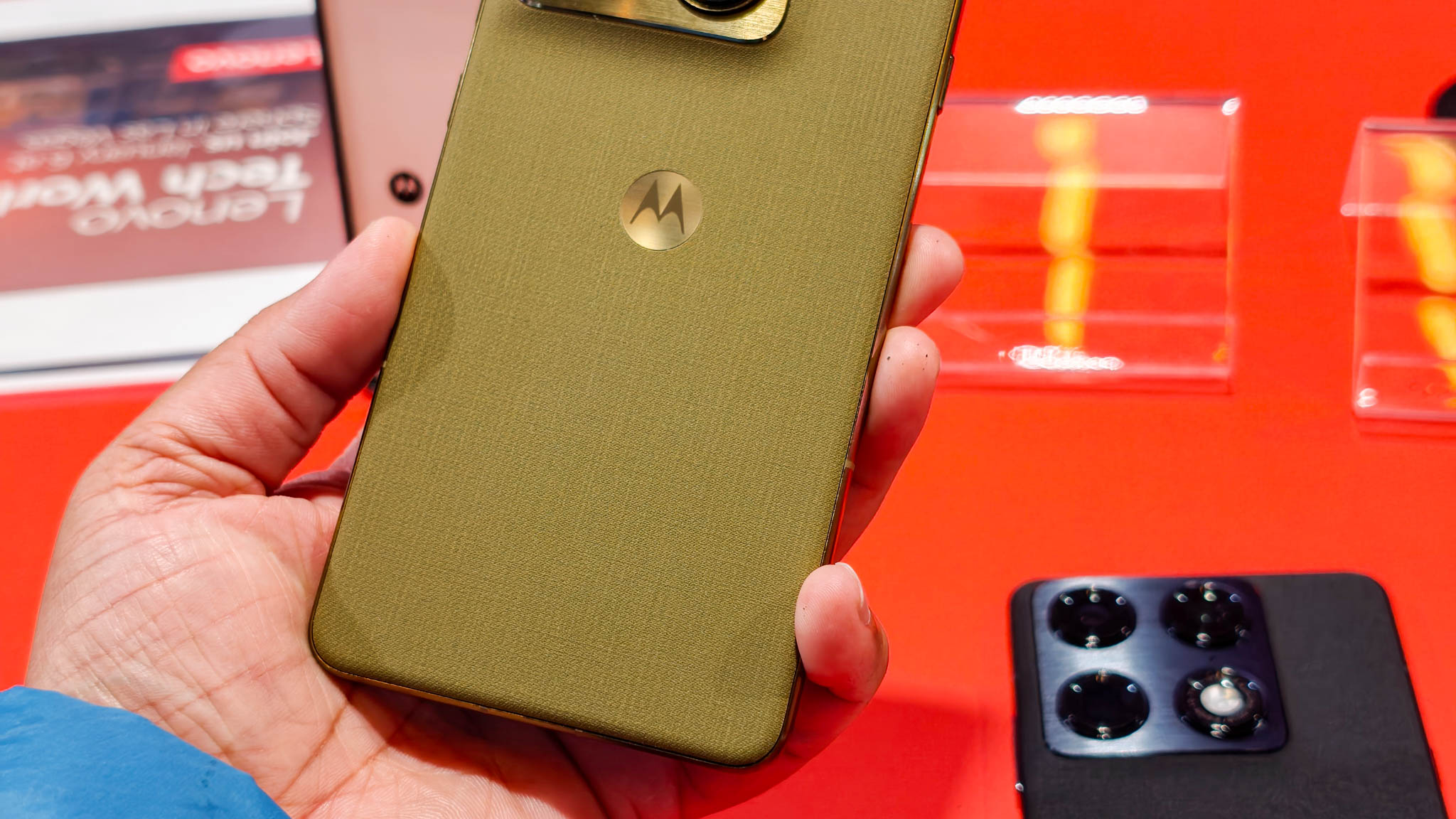 Motorola Signature hands-on testing at Android Central
