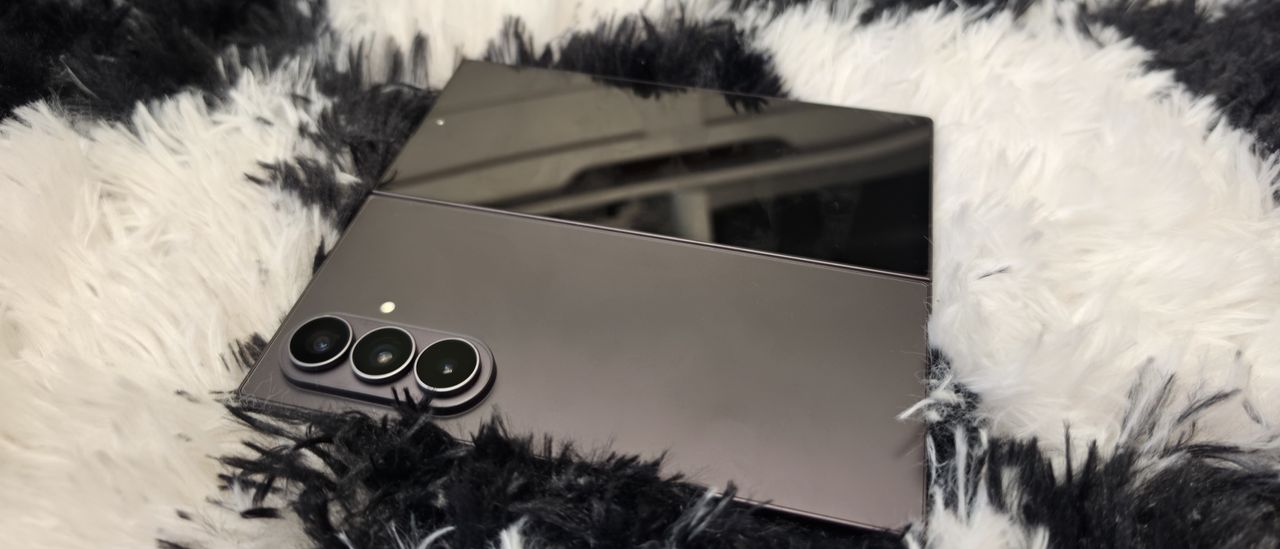 The Galaxy Z Fold8 Ultra is a five-star phone, but has one key disappointment for digital artists