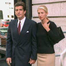Photo showing the Carolyn Besette Kennedy Bag Trend