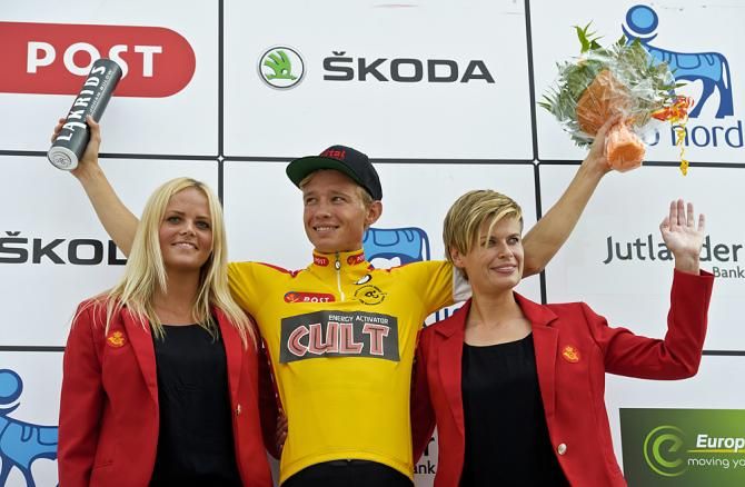 Magnus Cort in the leader's jersey in Denmark