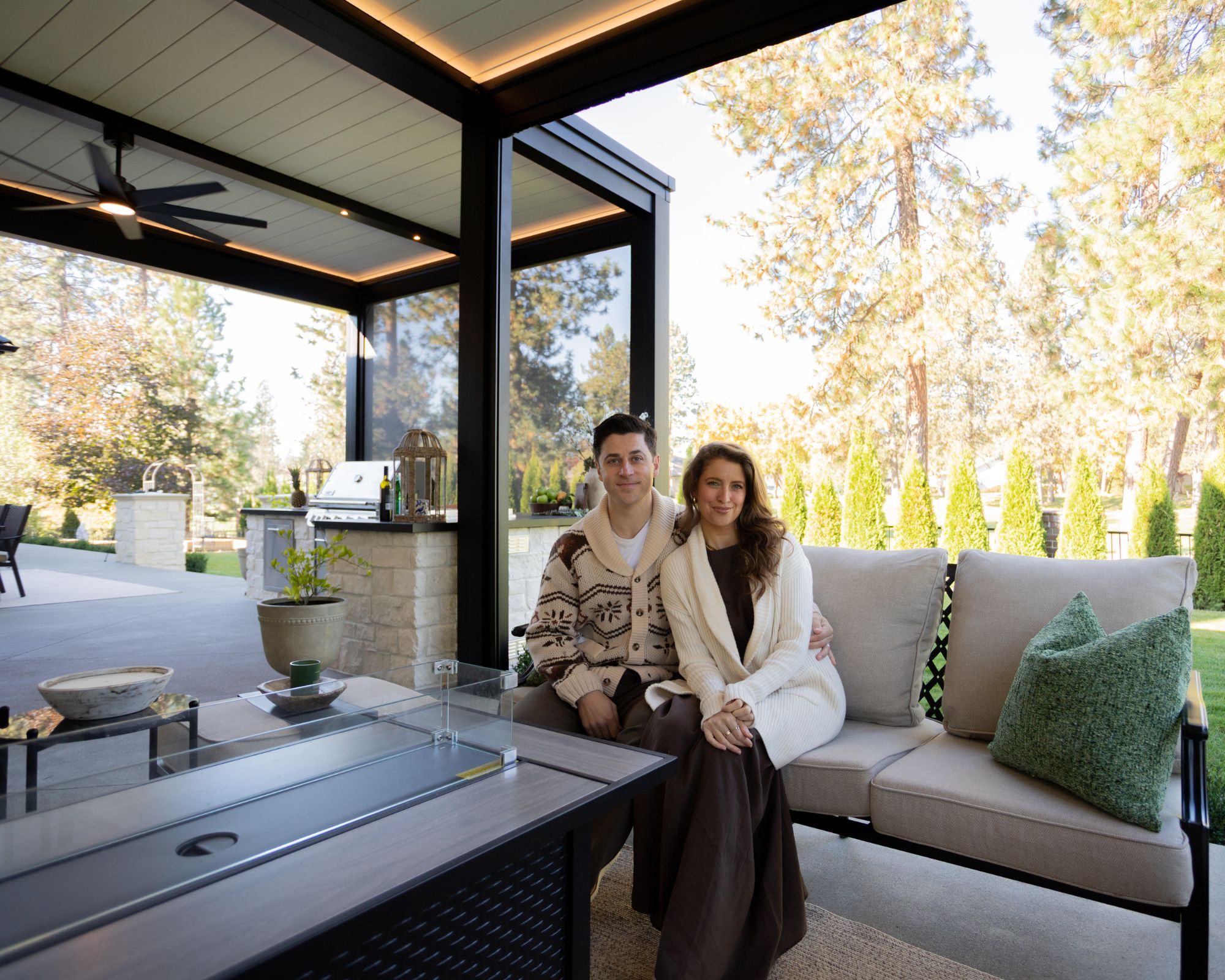 David Henrie pergola