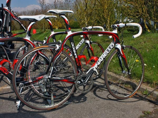 Caisse d'Epargne riders opted for standard Pinarello Dogmas for their attack on Paris-Roubaix.