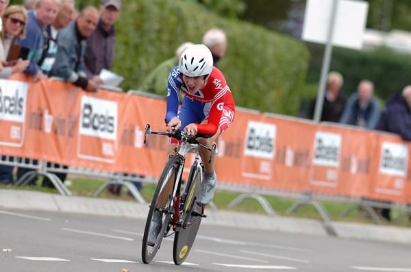 Second place in 2011, Elinor Barker (Great Britain) goes one place better in 2012 to win the world championship.