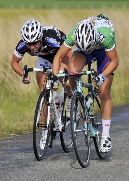 Sprint points were up for grabs early in Stage 2, won by Kirsty Broun of AIS Australia Women