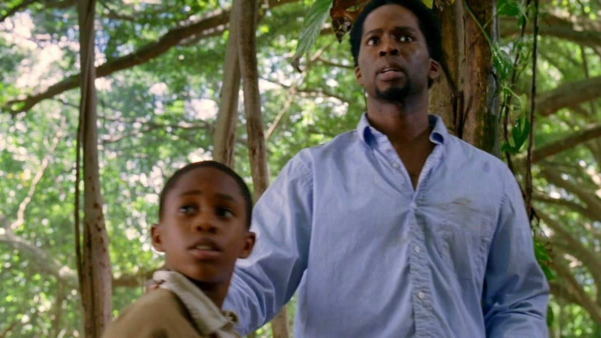 Harold Perrineau and Malcolm David Kelley in Lost