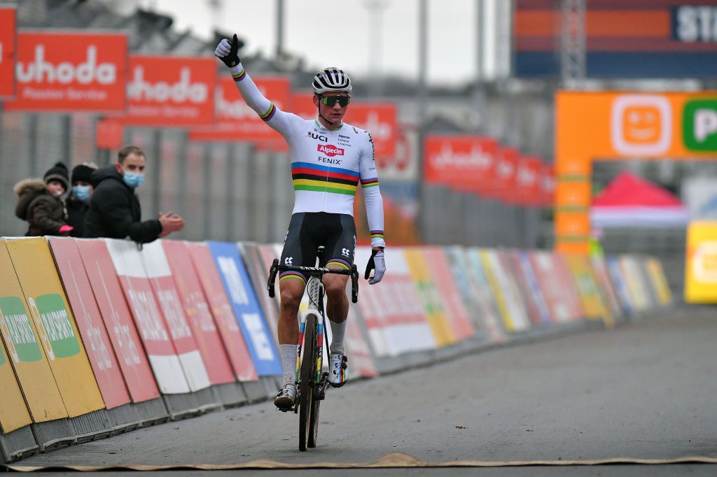 ZOLDER BELGIUM DECEMBER 26 Arrival Mathieu Van Der Poel of The Netherlands and Team AlpecinFenix Celebration during the 16th HeusdenZolder World Cup 2020 Men Elite CX SPHeusdenZolder SuperprestigeCX Cyclocross on December 26 2020 in Zolder Belgium Photo by Luc ClaessenGetty Images