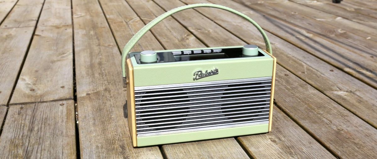 the roberts rambler bt stereo dab radio in mint green